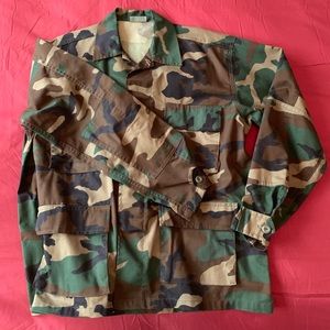 Camo button up shirt 🔥